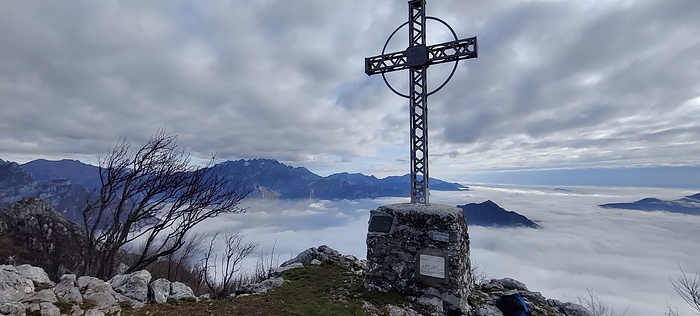Corno di Canzo Orientale 1239 m