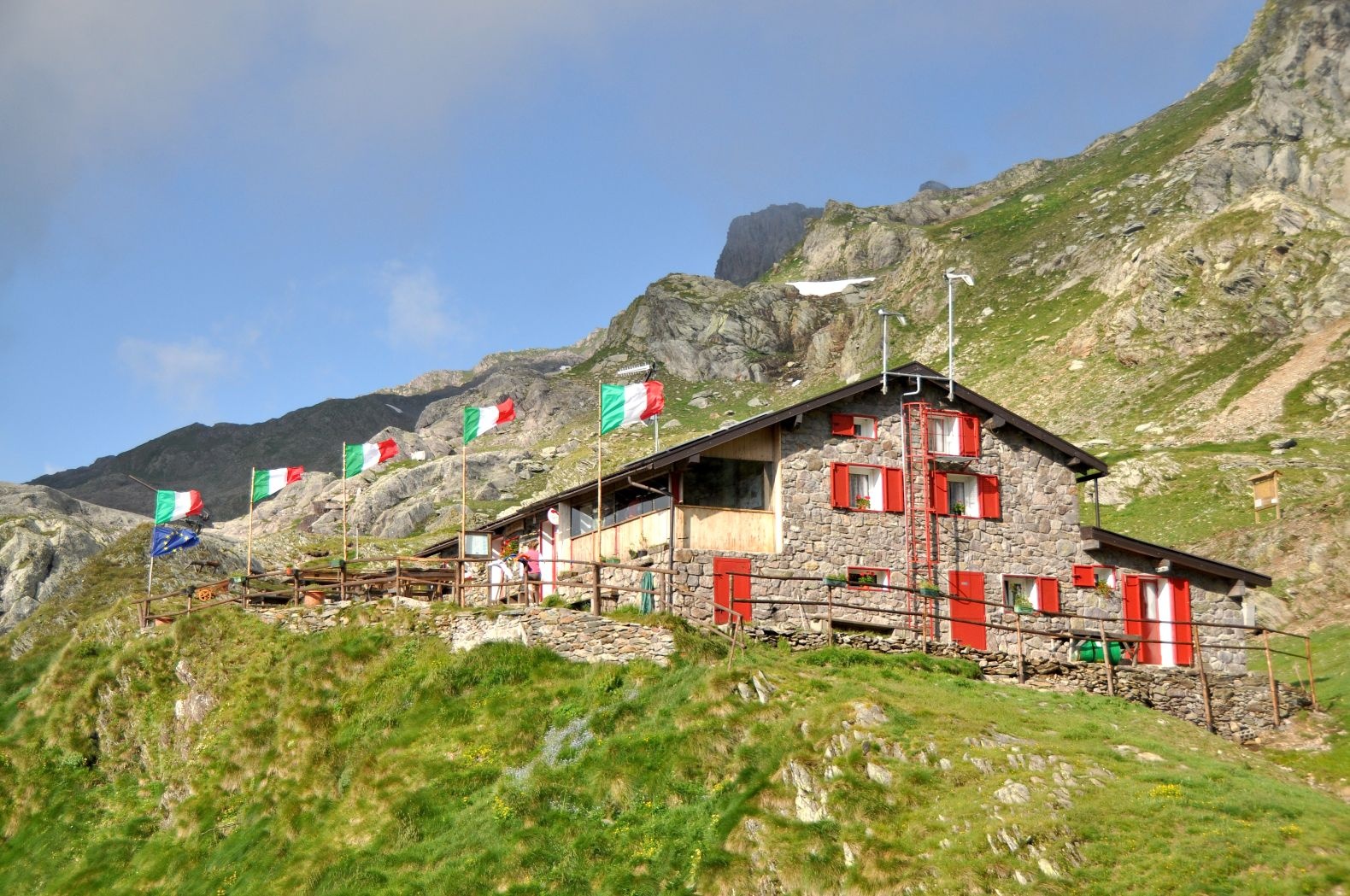 Rifugio Tagliaferri (2.328 m)